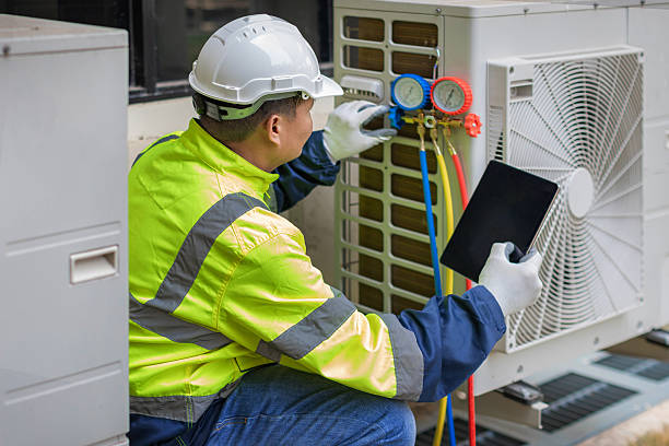 Professional Hvac technician working in Colmar, PA